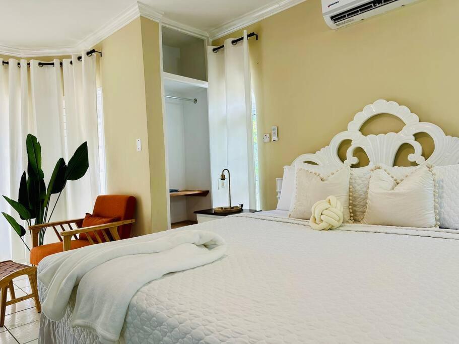 Falcon Islandview - Airport Pickup Available - 24Security Montego Bay Exterior foto