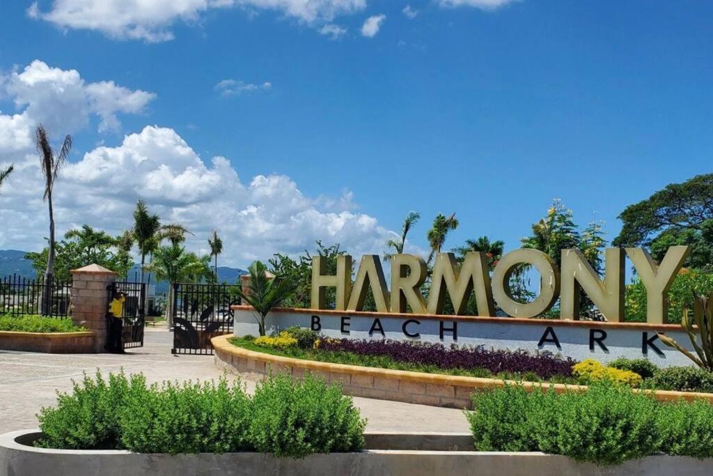 Falcon Islandview - Airport Pickup Available - 24Security Montego Bay Exterior foto